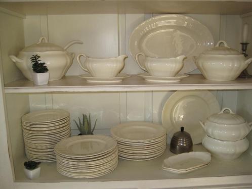 Gertrude serviesdelen (SC), Antiek en Kunst, Antiek | Servies los, Ophalen of Verzenden