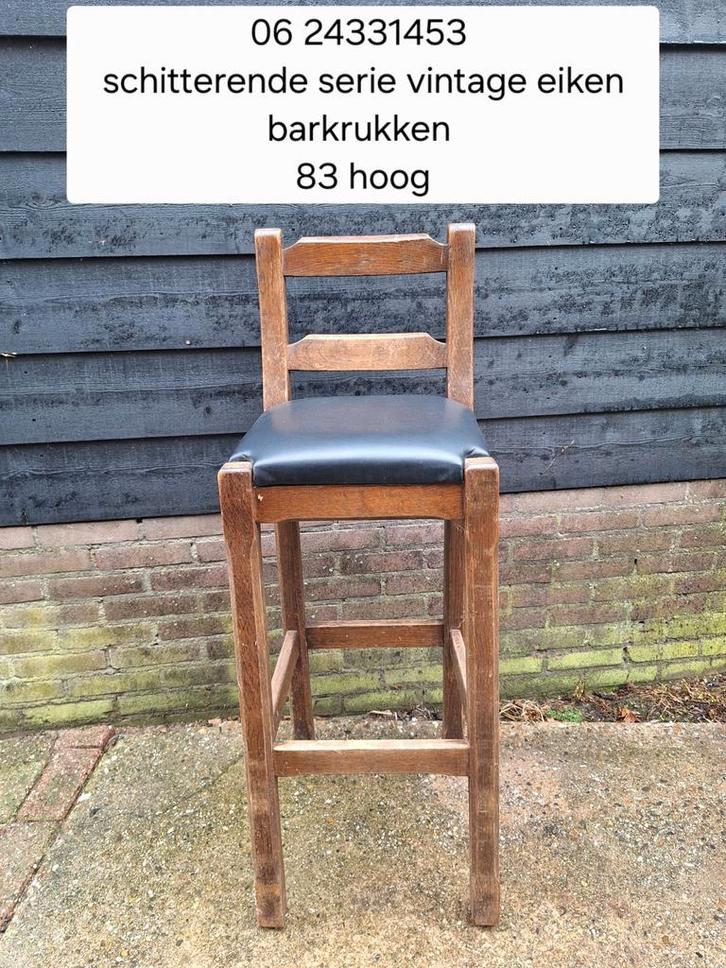 Zeer mooie serie vintage barkrukken, Huis en Inrichting, Barkrukken, Zo goed als nieuw, 60 tot 90 cm, Hout, 4 krukken, Ophalen