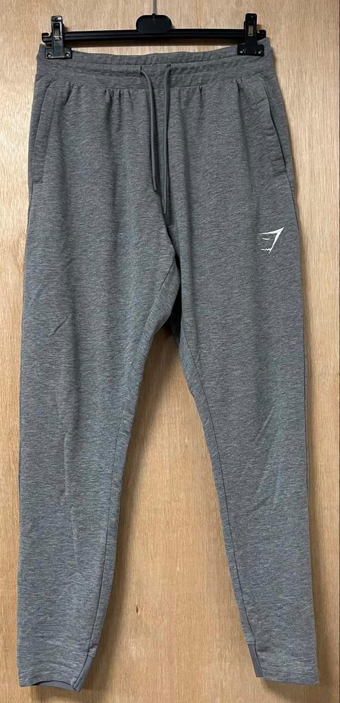 Gymshark sportbroek joggers grijs - Maat M, Kleding | Heren, Sportkleding, Zo goed als nieuw, Fitness, Maat 48/50 (M), Grijs, Ophalen of Verzenden