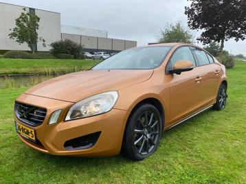 Volvo S60 2011 * 2.0T Kinetic * AUTOMAAT * LMV * VOLLEDER *  beschikbaar voor biedingen