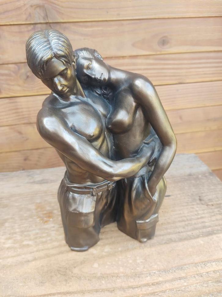 Koperkleurig Polyresin Beeldje - 22cm, Antiek en Kunst, Kunst | Beelden en Houtsnijwerken, Ophalen of Verzenden