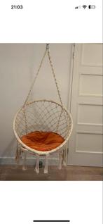 Hangstoel met kussen, Huis en Inrichting, Stoelen, Gebruikt, Wit, Ophalen of Verzenden, Eén