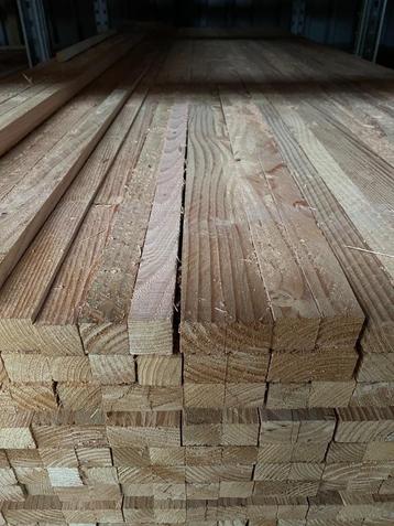 Douglas regel 3 x 3 x 300 cm fijnbezaagd beschikbaar voor biedingen