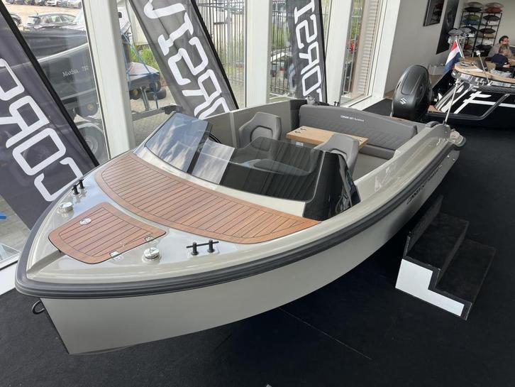 Corsiva 607 Runabout + 115pk Suzuki DIRECT VAARKLAAR, Watersport en Boten, Speedboten, Nieuw, 6 meter of meer, Benzine, Polyester
