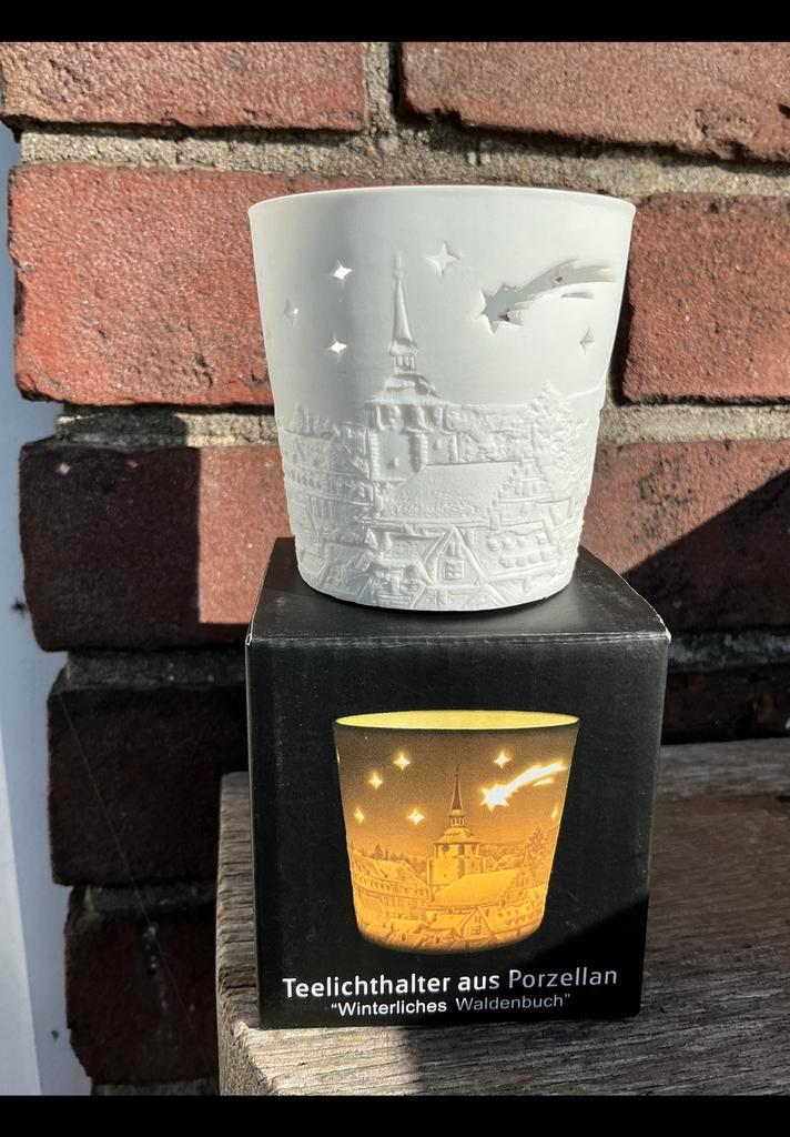 Waxinelichtje houder v wit biscuit porselein. Wintertafereel, Diversen, Kerst, Zo goed als nieuw, Ophalen of Verzenden