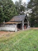 Antieke schuur veldschuur schuilstal stal, Weidegang, 4 paarden of pony's of meer