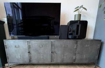Tv meubel metaal beschikbaar voor biedingen