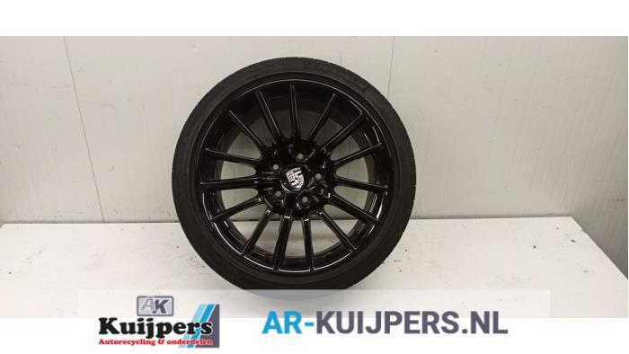 Velg + Band van een Porsche Cayenne (Cayenne 17-), Auto-onderdelen, Banden en Velgen, Gebruikt