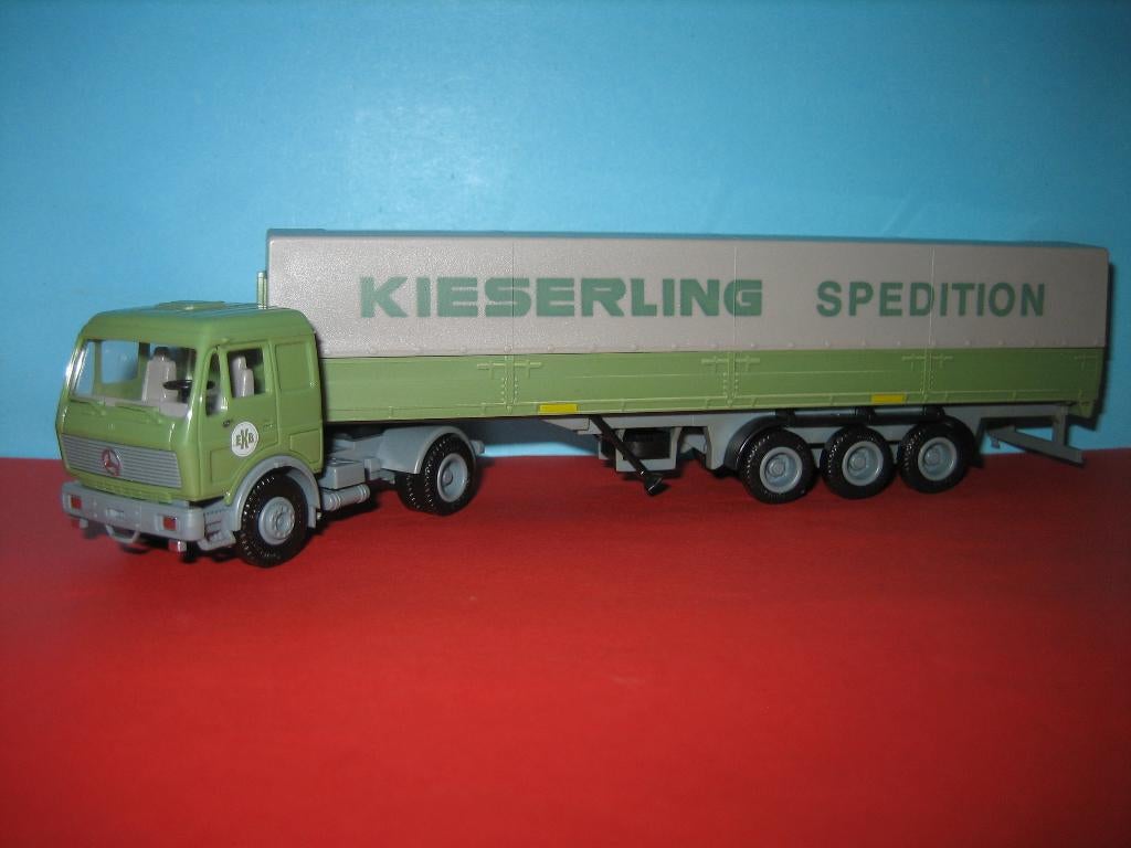 Kieserling  MEDRCEDES met oplegger  Herpa, Hobby en Vrije tijd, Modelauto's | 1:87, Ophalen of Verzenden, Zo goed als nieuw, Bus of Vrachtwagen