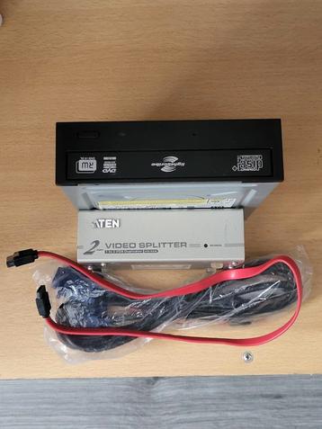 Dvd reader & aten VGA video splitter  beschikbaar voor biedingen