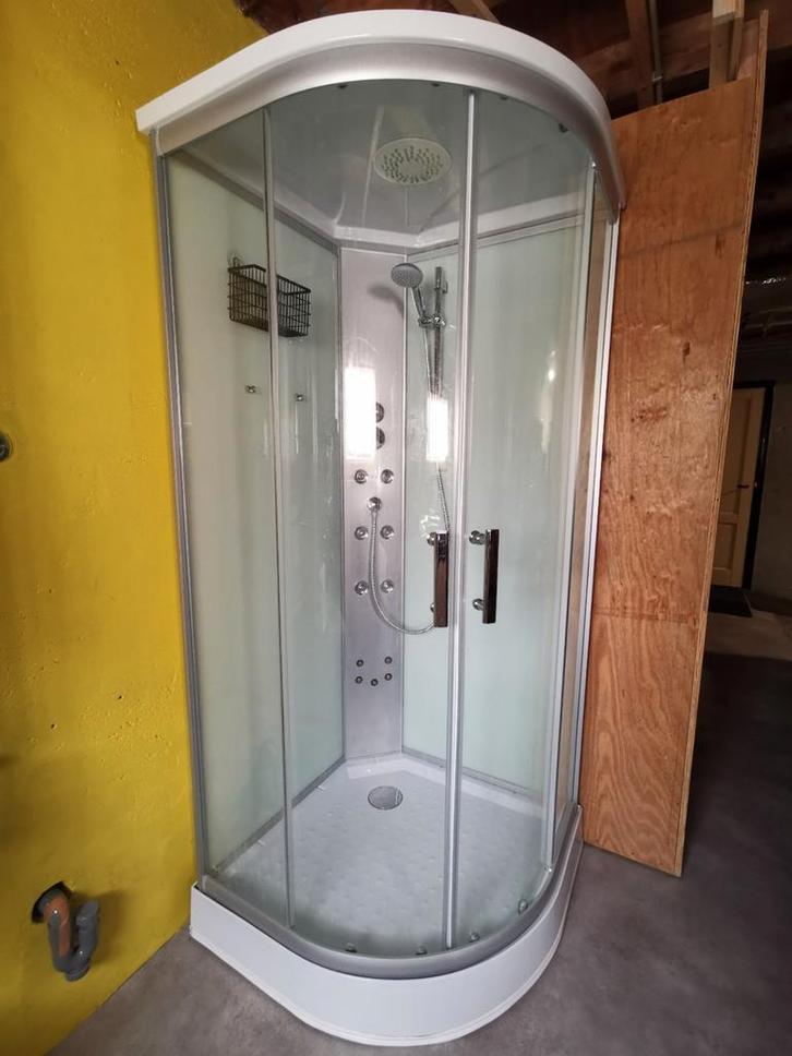 Sanotech cl88  gesloten Douchecabine 90x90x215 cm, Huis en Inrichting, Badkamer | Complete badkamers, Gebruikt, Met douche, Ophalen
