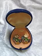 Mooie 50er Jaren Oorclips nog in het originele doosje verpak, Sieraden, Tassen en Uiterlijk, Antieke sieraden, Verzenden, Overige materialen