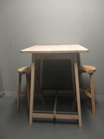 Houten hoge tafel met 2 krukken, Ophalen, Zo goed als nieuw