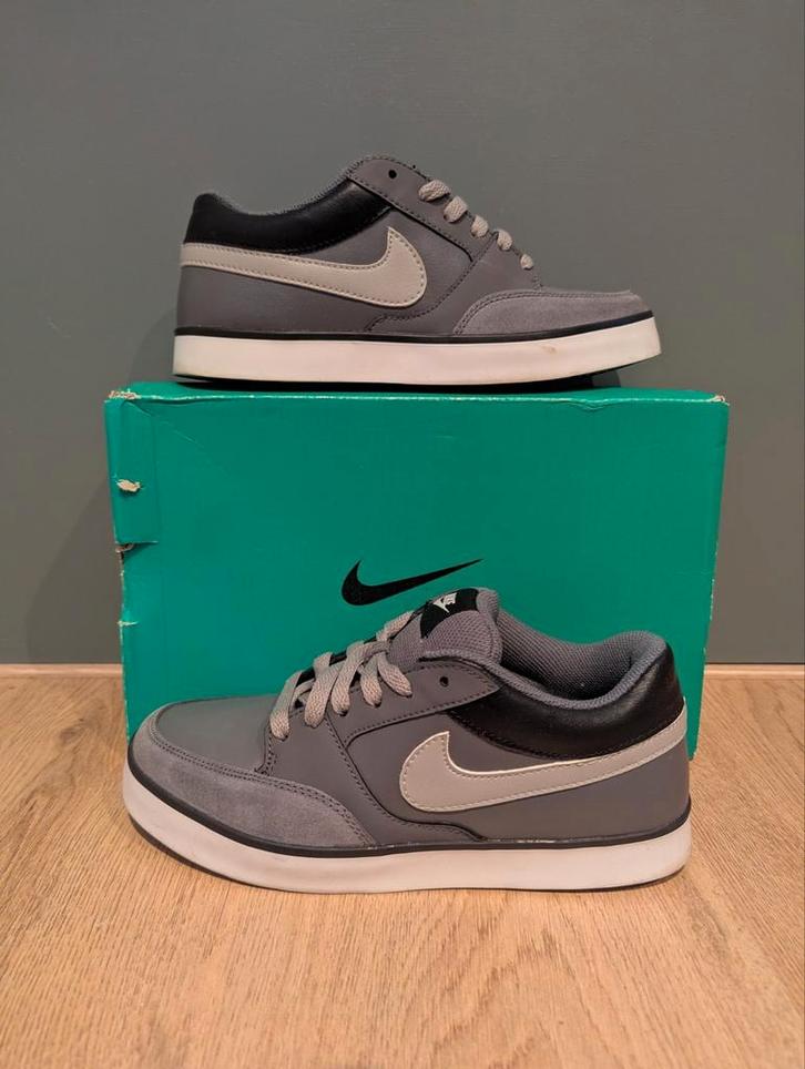 Nike avid jr maat 38, Kleding | Heren, Schoenen, Zo goed als nieuw, Overige kleuren, Verzenden