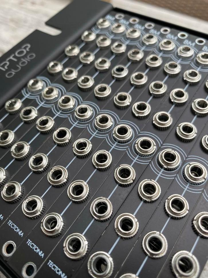Tectonia BM Eurorack Module - Buffered Multiple, Muziek en Instrumenten, Synthesizers, Zo goed als nieuw, Overige aantallen, Overige merken