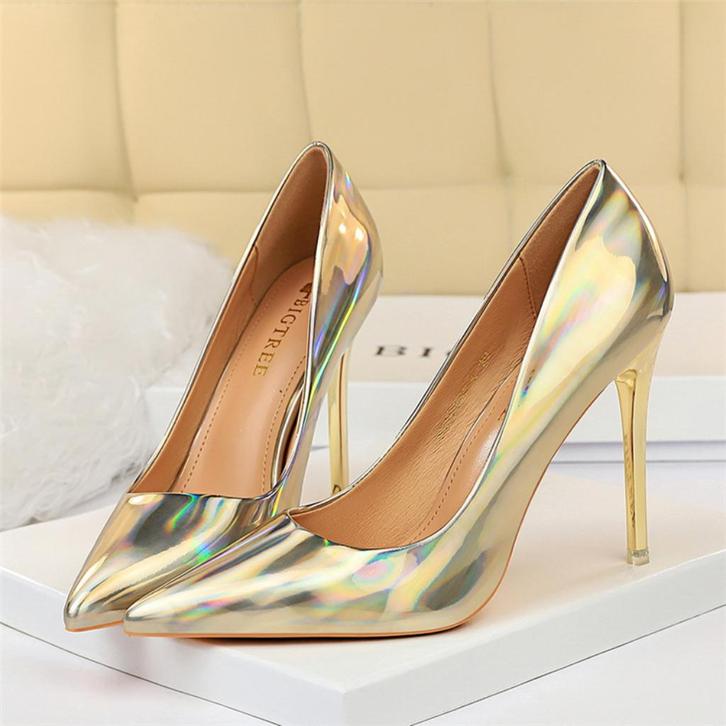 Hoge gouden dames hakken stiletto pumps glimmende luxe punt, Kleding | Dames, Schoenen, Nieuw, Pumps, Overige kleuren, Verzenden