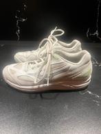 Mizuno volleybal of handbalschoenen maat 36, Kleding | Dames, Sportkleding, Wit, Overige typen, Ophalen of Verzenden, Zo goed als nieuw