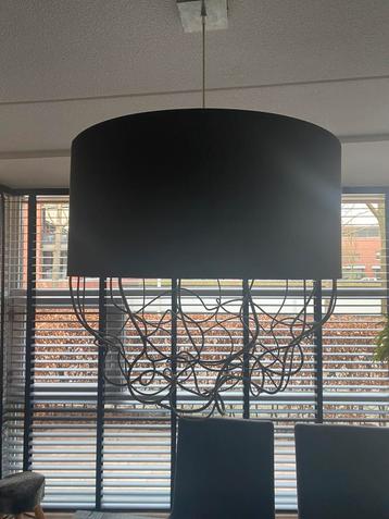 Mooie zwarte eettafel lamp beschikbaar voor biedingen