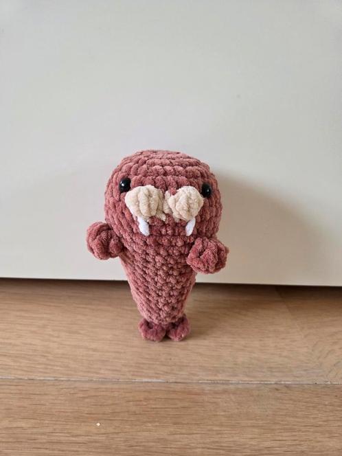 Handgemaakte gehaakte walrus knuffel, Hobby en Vrije tijd, Breien en Haken, Nieuw, Haken, Overige typen, Ophalen of Verzenden