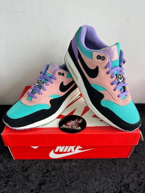 Nike air Max 1 Have a nike day - size 43, Kleding | Heren, Schoenen, Zo goed als nieuw, Sneakers of Gympen, Overige kleuren, Ophalen of Verzenden