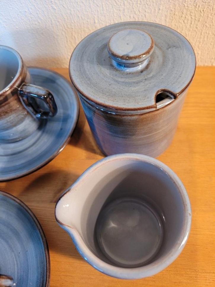 Volendams aardewerk blauw suikerpot melkkan roomstel, Huis en Inrichting, Keuken | Servies, Zo goed als nieuw, Overige typen, Effen