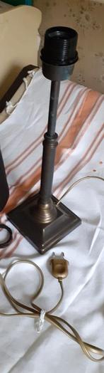 Mooie tafel lamp kopere voet zwarte kap, Huis en Inrichting, Lampen | Tafellampen, Ophalen of Verzenden, Zo goed als nieuw, Minder dan 50 cm