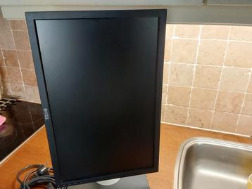 Afmetingen scherm 48 x 25 cm. Is in prima staat. beschikbaar voor biedingen