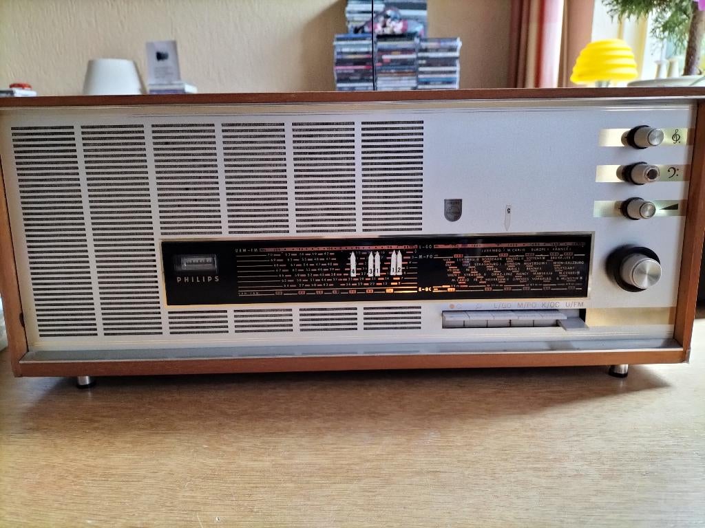 Vintage Philips Radio jaren 60 met FM, Audio, Tv en Foto, Radio's, Ophalen of Verzenden, Gebruikt