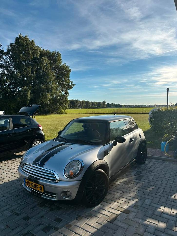 Mini 1.6 16V Cooper 2008 Grijs, Auto's, Mini, Particulier, One, Benzine, B, Hatchback, Handgeschakeld, Origineel Nederlands, Zilver of Grijs