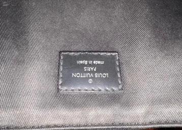 NIEUW PRIJS : 1700€ LOUIS VUITTON DISTRICT PM AANKOOP BEWIJS beschikbaar voor biedingen