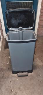 Grijze pedaalemmer - 30-40 liter, Ophalen, Kunststof, Gebruikt, Met pedaal
