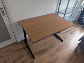 Gratis bureau 120x80cm