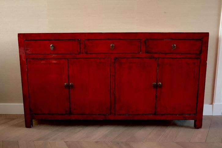 Antiek Oosters kastje, rood gelakt, Antiek en Kunst, Antiek | Meubels | Kasten, Ophalen