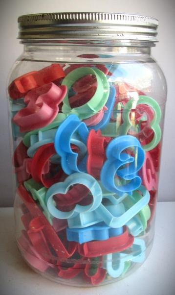 Bakvormen~Uitsteekvormen~Pot vol~Vormpjes~Mallen beschikbaar voor biedingen