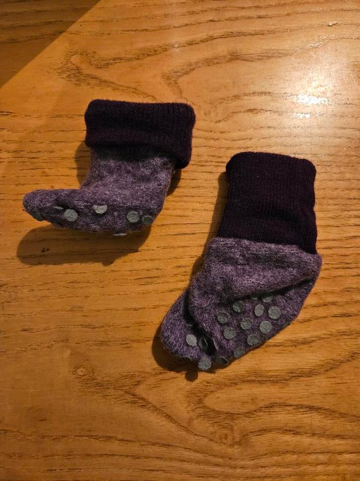 Paarse wollen sokjes maat 62/68, Kinderen en Baby's, Babykleding | Schoentjes en Sokjes, Ophalen of Verzenden