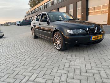 BMW 3-Serie 2.0 I 318 2003 Zwart beschikbaar voor biedingen