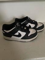 Nike maat 26, Ophalen of Verzenden, Zo goed als nieuw, Jongetje of Meisje, Schoentjes