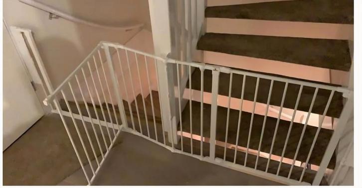 Babydan flex traphekje met 2 deuren., Kinderen en Baby's, Traphekjes, Gebruikt, Schroefhekje, Metaal of IJzer, 115 cm of meer