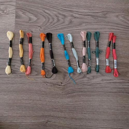 9x Venus borduurgaren mouline diverse kleuren., Hobby en Vrije tijd, Borduren en Borduurmachines, Nieuw, Borduurgaren of Zijde