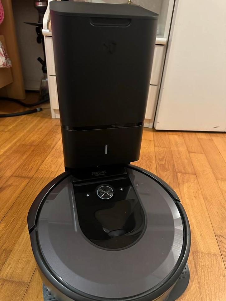 iRobot Roomba i7 met Automatische Vuilafvoer, Witgoed en Apparatuur, Stofzuigers, Gebruikt, Robotstofzuiger, Minder dan 1200 watt