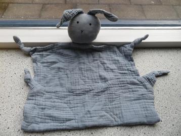 Knuffeldoek konijn merk Liewood designed in Denmark beschikbaar voor biedingen