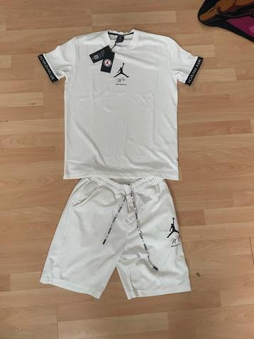 Air Jordan Set - Shirt en Broek beschikbaar voor biedingen