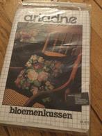 Borduurpakket Ariadne bloemenkussen, Hobby en Vrije tijd, Borduren en Borduurmachines, Ophalen of Verzenden, Zo goed als nieuw