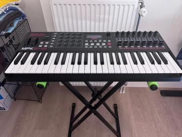 Akai MPK249 + keyboardstandaard & USB‑kabel – ideaal voor li beschikbaar voor biedingen