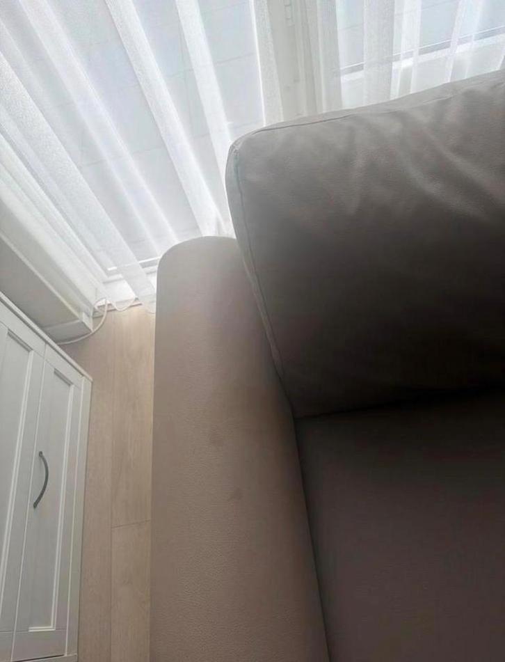 Gratis: Taupekleurige Bankstel, Huis en Inrichting, Banken | Bankstellen, Gebruikt, Rechte bank, Driepersoons, 200 tot 250 cm