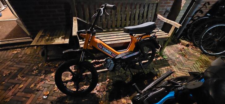 Tomos brommer 65cc, Fietsen en Brommers, Brommers | Tomos, Gebruikt, Overige modellen, Maximaal 45 km/u, Ophalen of Verzenden