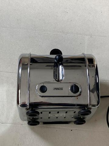 Princess broodrooster beschikbaar voor biedingen