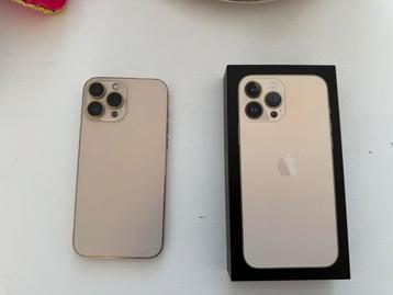 iPhone 13 Pro Max - Beschadigd & Niet Origineel Scherm beschikbaar voor biedingen