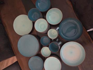 Elin Action servies  beschikbaar voor biedingen