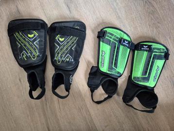 2 paar ERIMA scheenbeschermers voetbal XS en XXS, samen €10 beschikbaar voor biedingen